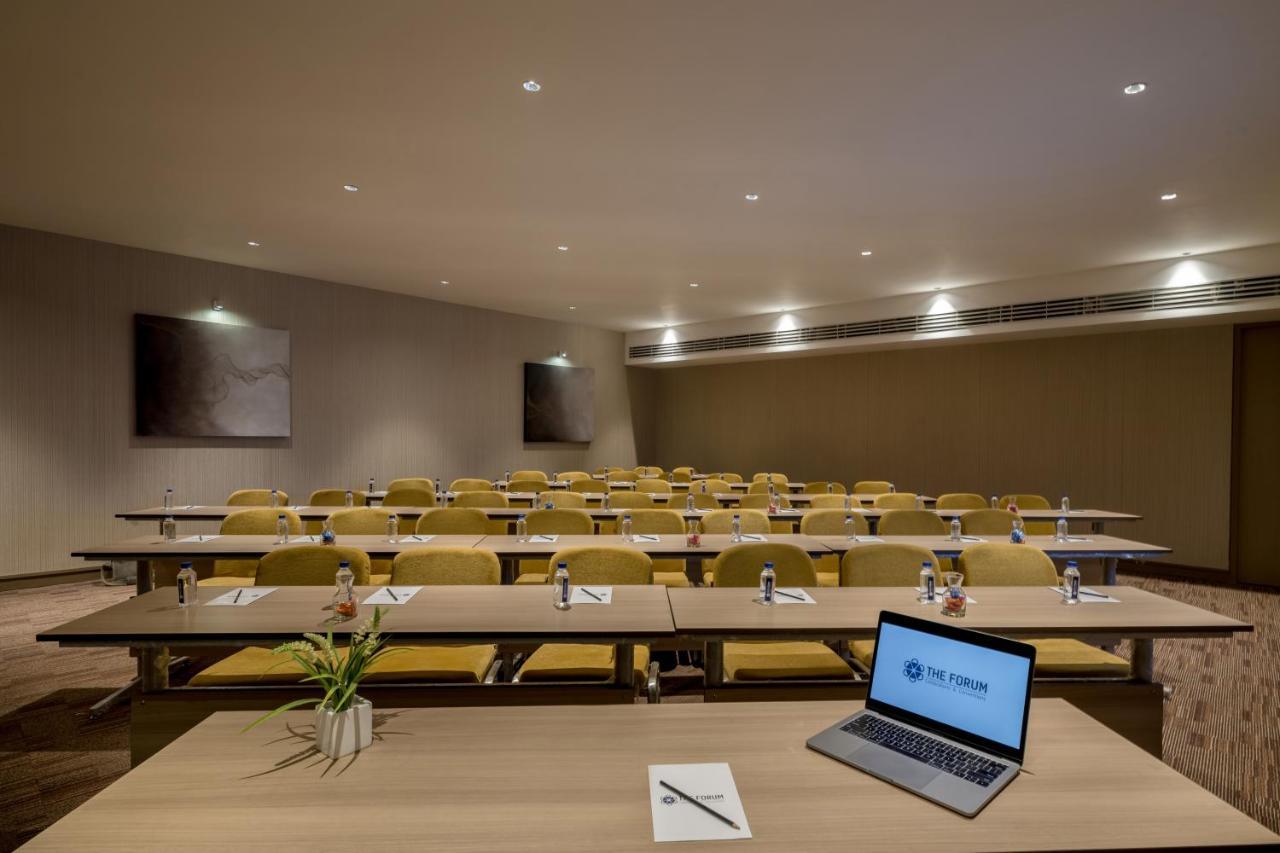 Wyndham Ahmedabad Shela Hotel Eksteriør billede