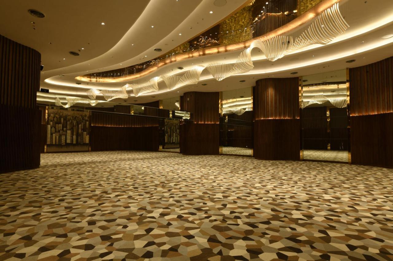 Wyndham Ahmedabad Shela Hotel Eksteriør billede