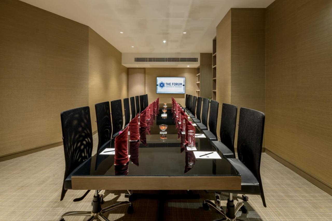 Wyndham Ahmedabad Shela Hotel Eksteriør billede
