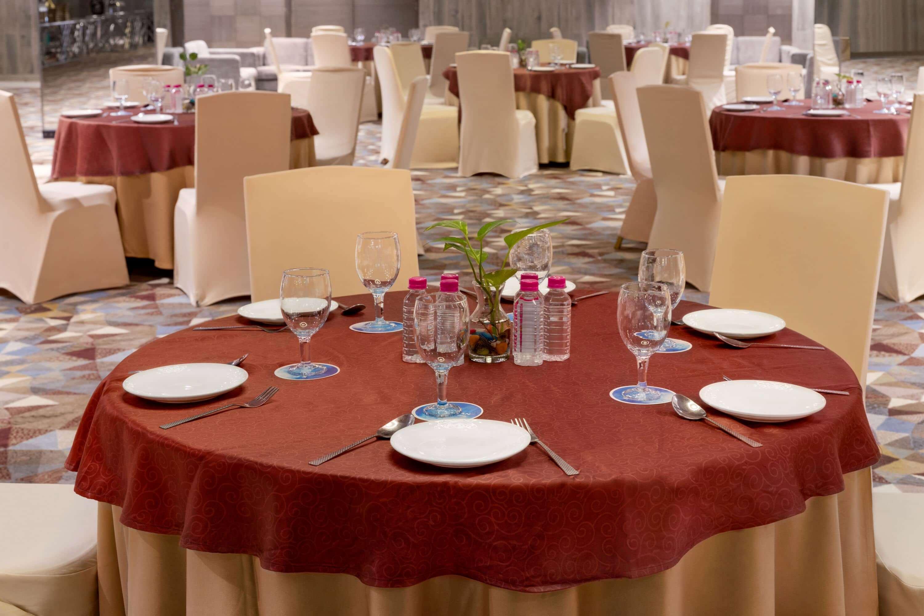 Wyndham Ahmedabad Shela Hotel Eksteriør billede
