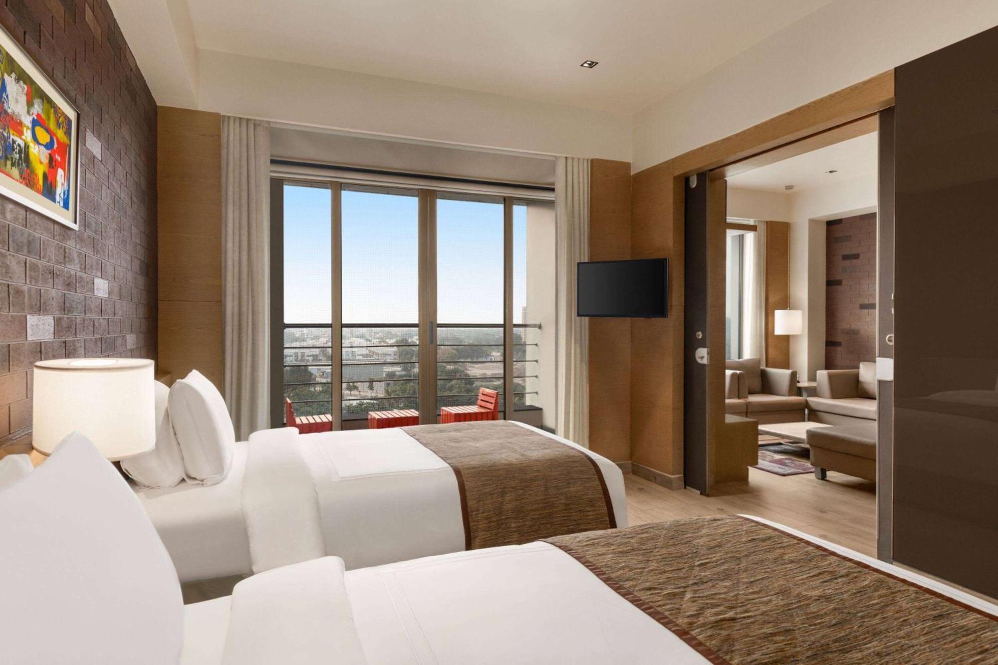 Wyndham Ahmedabad Shela Hotel Eksteriør billede